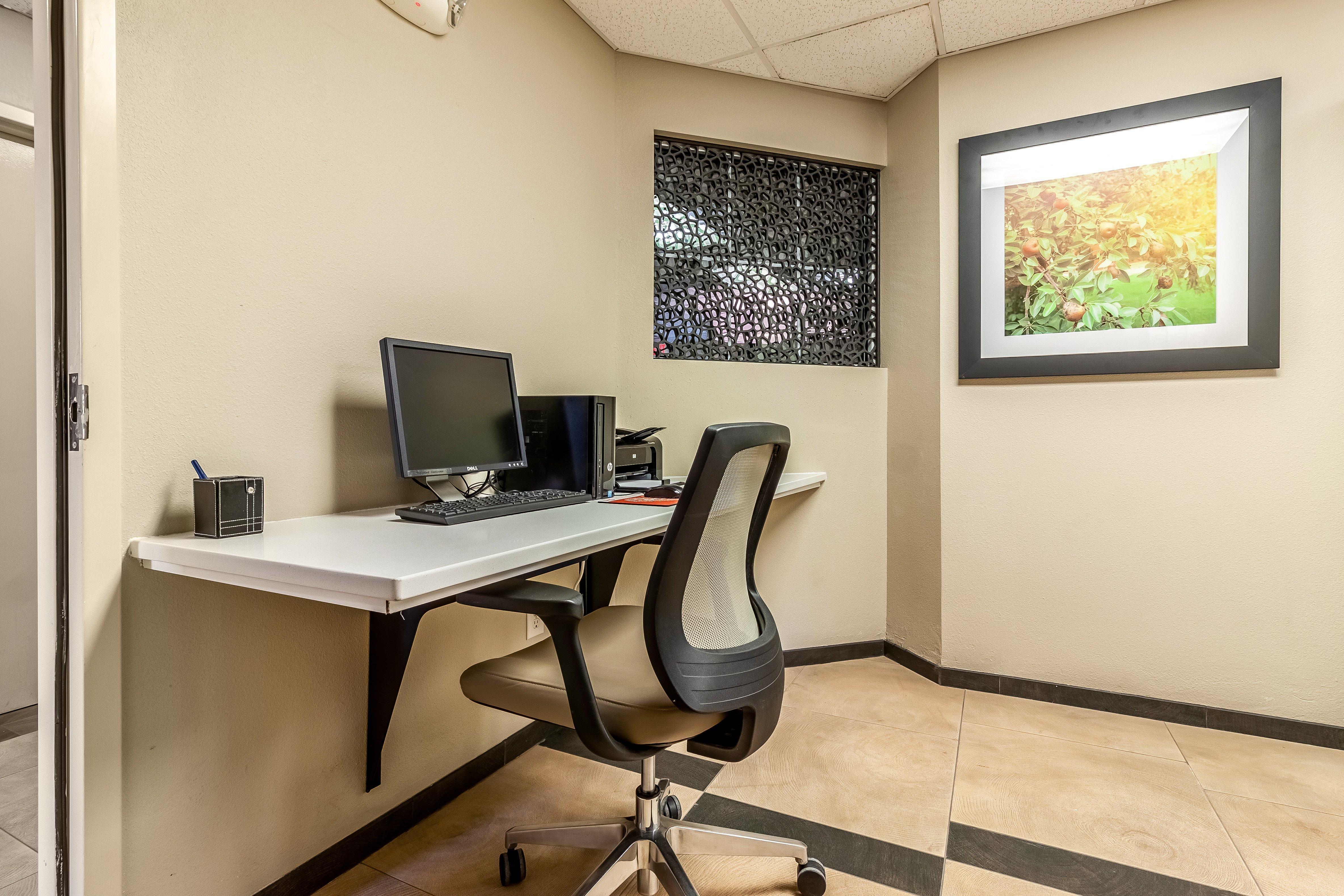 Candlewood Suites Lincoln By Ihg Экстерьер фото