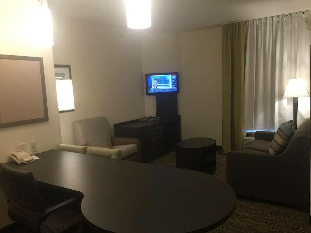 Candlewood Suites Lincoln By Ihg Экстерьер фото